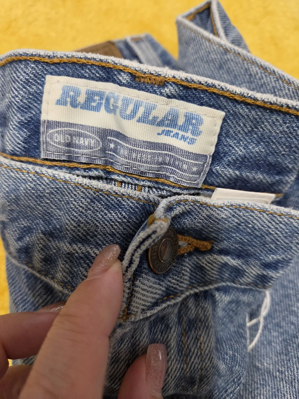 #10- Vintage Men's Old Navy Regular Fit Jeans